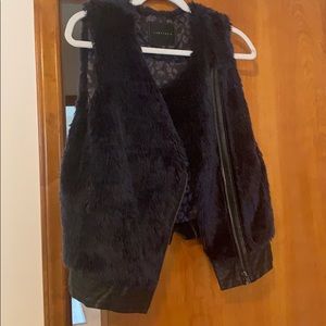 Sanctuary Navy Faux Fur Vest small